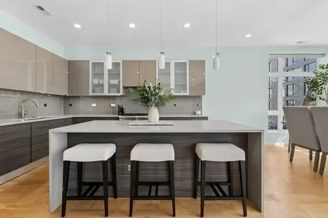 456 North Carpenter Street Chicago IL 60642