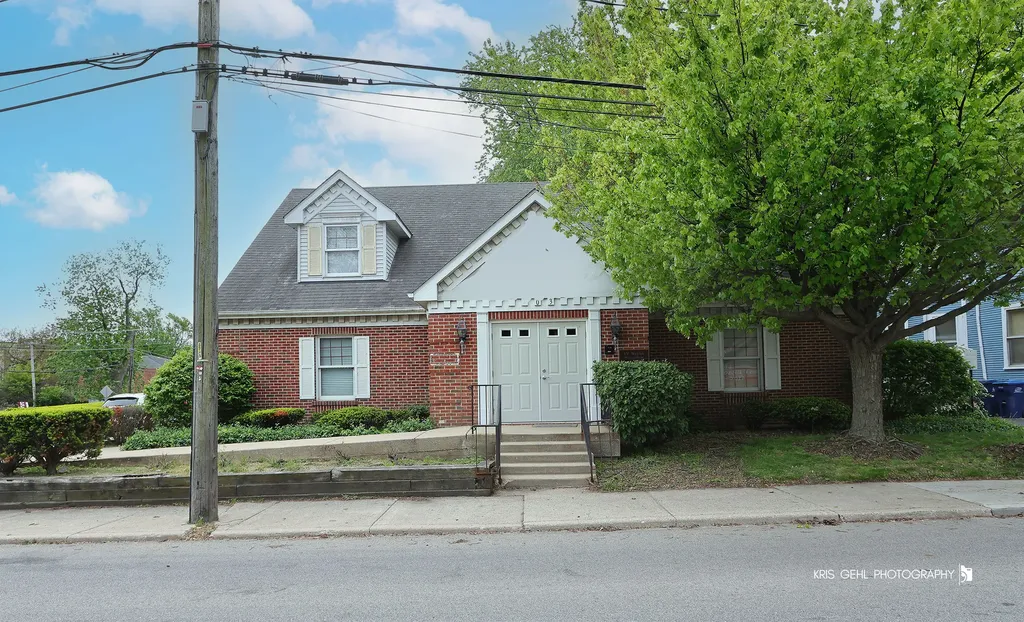 403 Grand Avenue Waukegan IL 60085