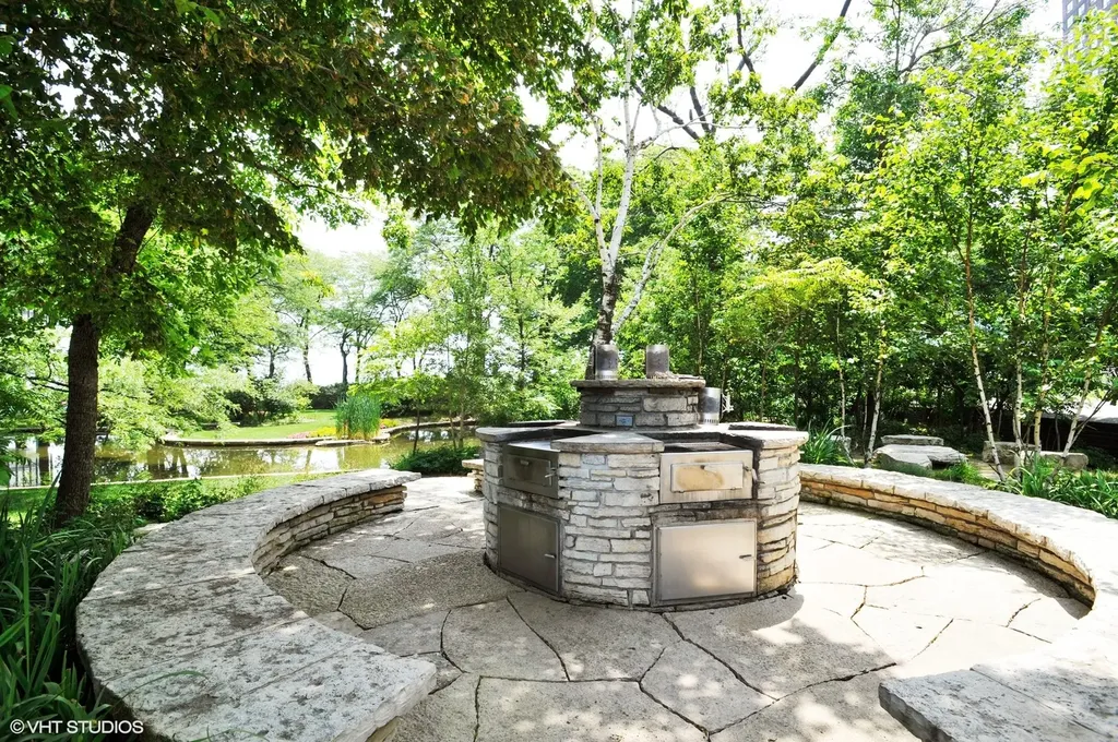 505 North Lake Shore Drive Chicago IL 60611