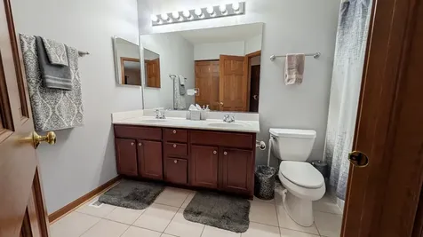 669 Lincoln Station Drive Oswego IL 60543