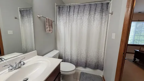 669 Lincoln Station Drive Oswego IL 60543