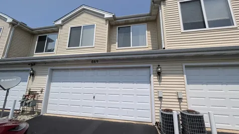 669 Lincoln Station Drive Oswego IL 60543