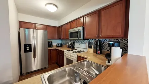669 Lincoln Station Drive Oswego IL 60543