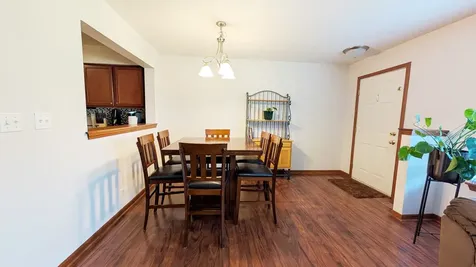 669 Lincoln Station Drive Oswego IL 60543