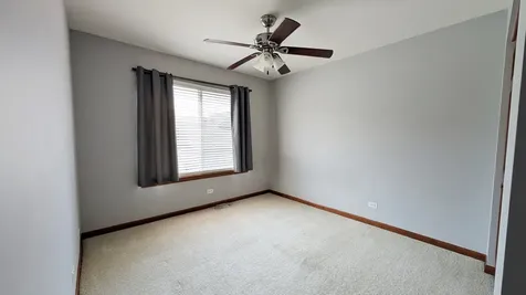 669 Lincoln Station Drive Oswego IL 60543