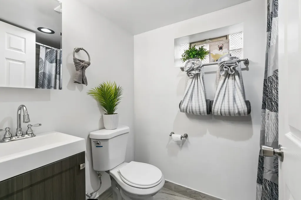 1020 West 108th Place Chicago IL 60643