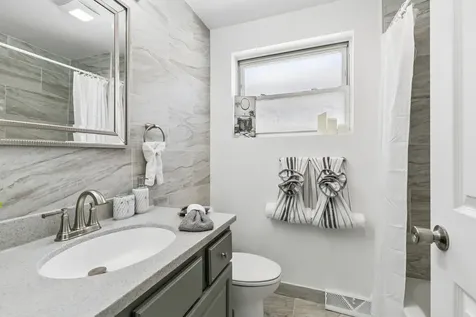 1020 West 108th Place Chicago IL 60643