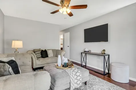 1226 Barberry Lane Round Lake Beach IL 60073