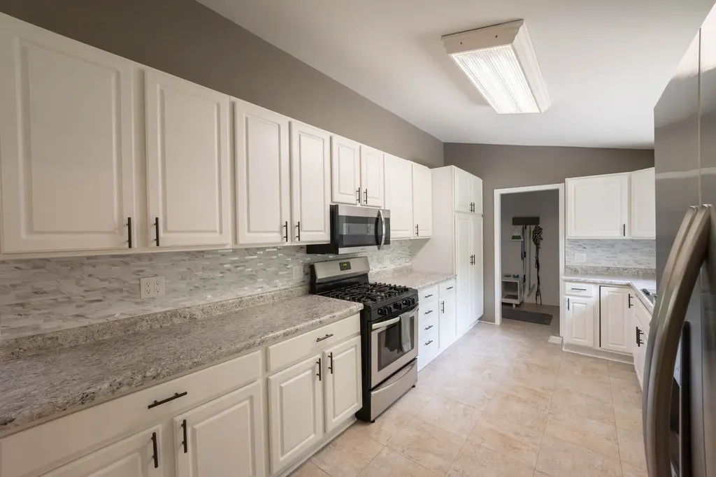125 Cheri Lane Antioch IL 60002