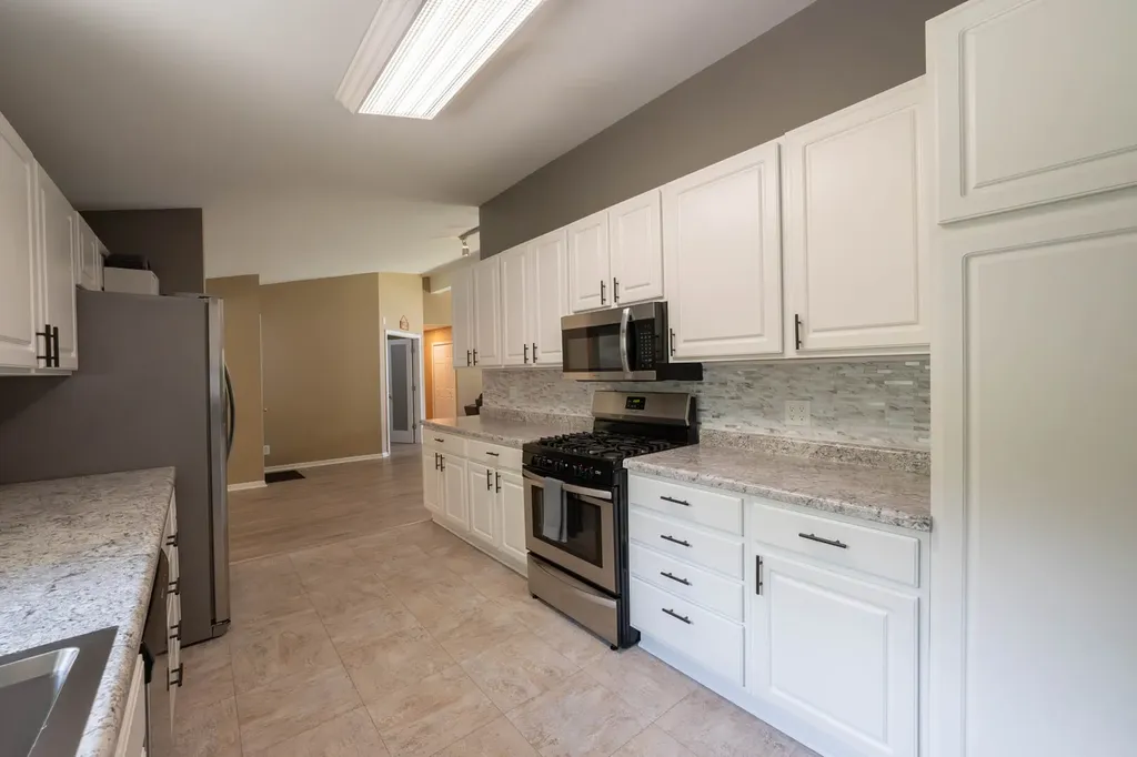 125 Cheri Lane Antioch IL 60002