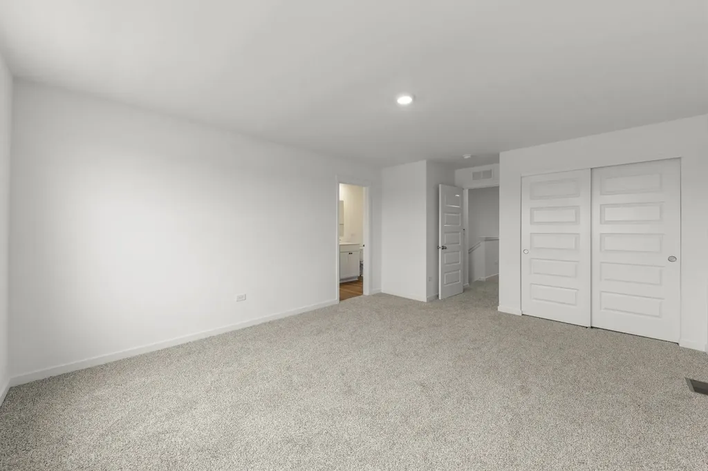 1733 Stable Lane Aurora IL 60503
