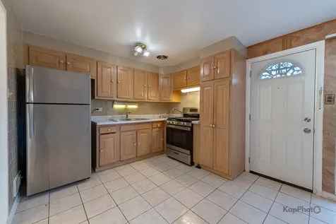 8670 South Kimbark Avenue Chicago IL 60619