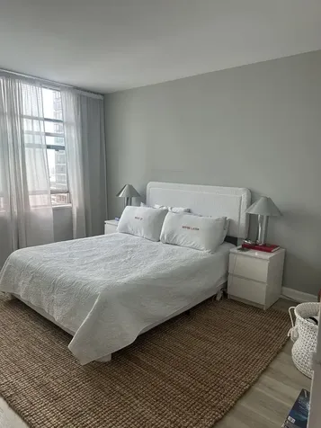 1000 North Lake Shore Drive N Chicago IL 60611