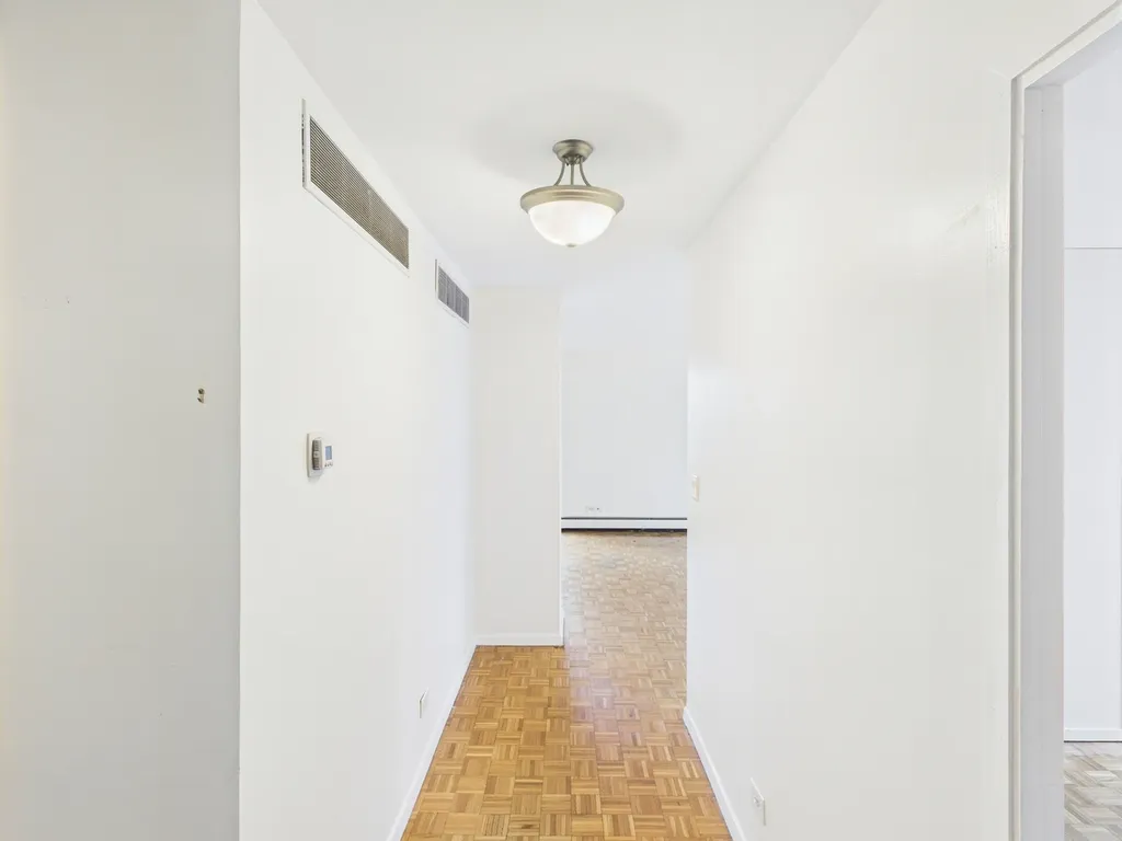 1310 North Ritchie Court Chicago IL 60610