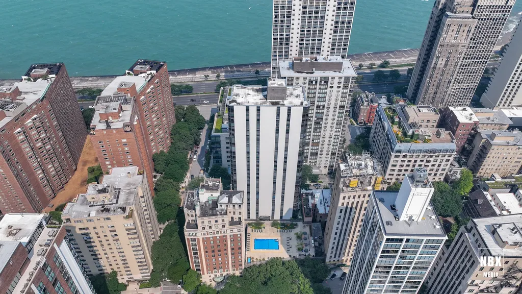 1310 North Ritchie Court Chicago IL 60610