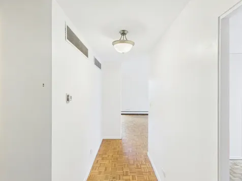1310 North Ritchie Court Chicago IL 60610