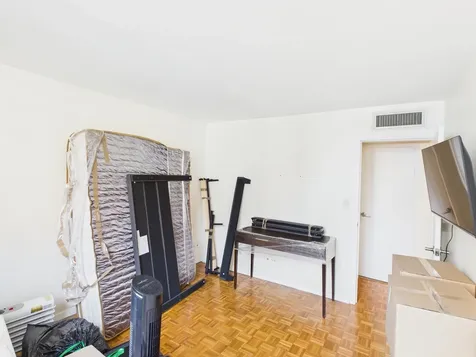 1310 North Ritchie Court Chicago IL 60610