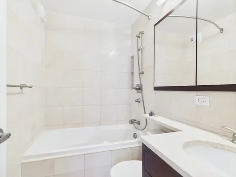 1310 North Ritchie Court Chicago IL 60610