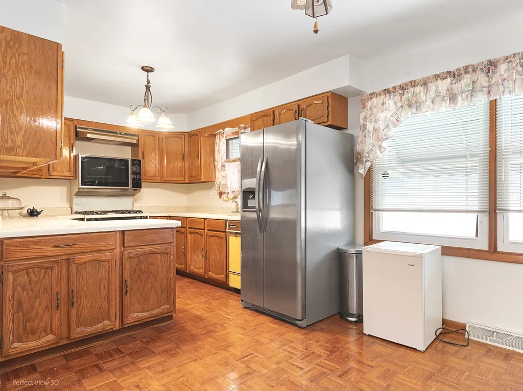 1306 East 88th Place Chicago IL 60619