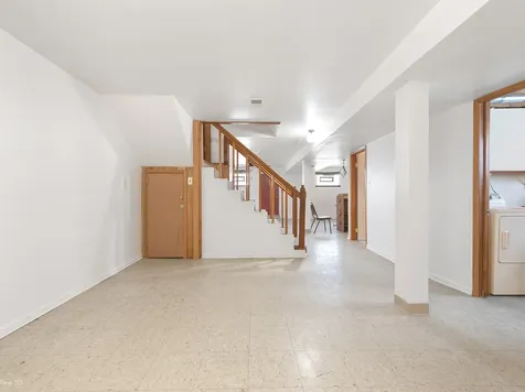 1306 East 88th Place Chicago IL 60619