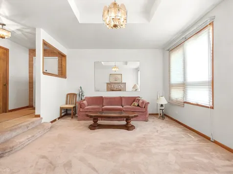 1306 East 88th Place Chicago IL 60619