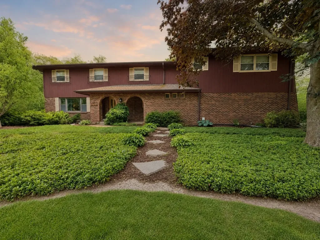 1711 Shaw Woods Drive Rockford IL 61107