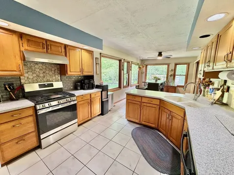 1711 Shaw Woods Drive Rockford IL 61107