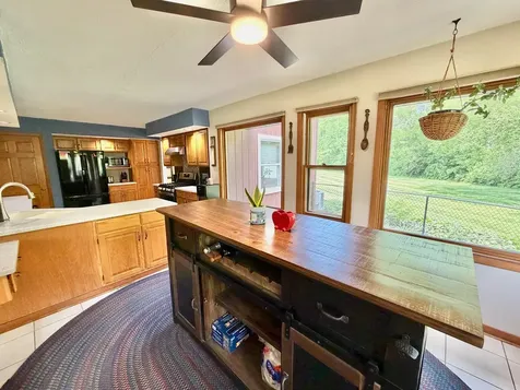1711 Shaw Woods Drive Rockford IL 61107