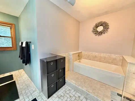 1711 Shaw Woods Drive Rockford IL 61107