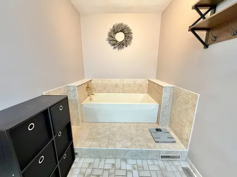 1711 Shaw Woods Drive Rockford IL 61107