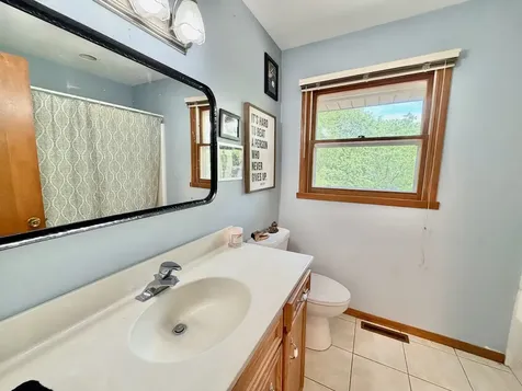 1711 Shaw Woods Drive Rockford IL 61107