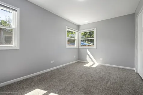 353 West 15th Place Chicago Heights IL 60411