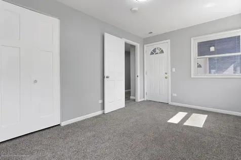 353 West 15th Place Chicago Heights IL 60411