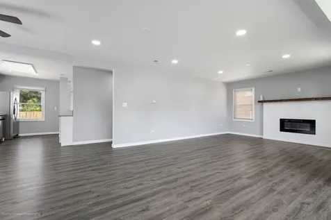 353 West 15th Place Chicago Heights IL 60411