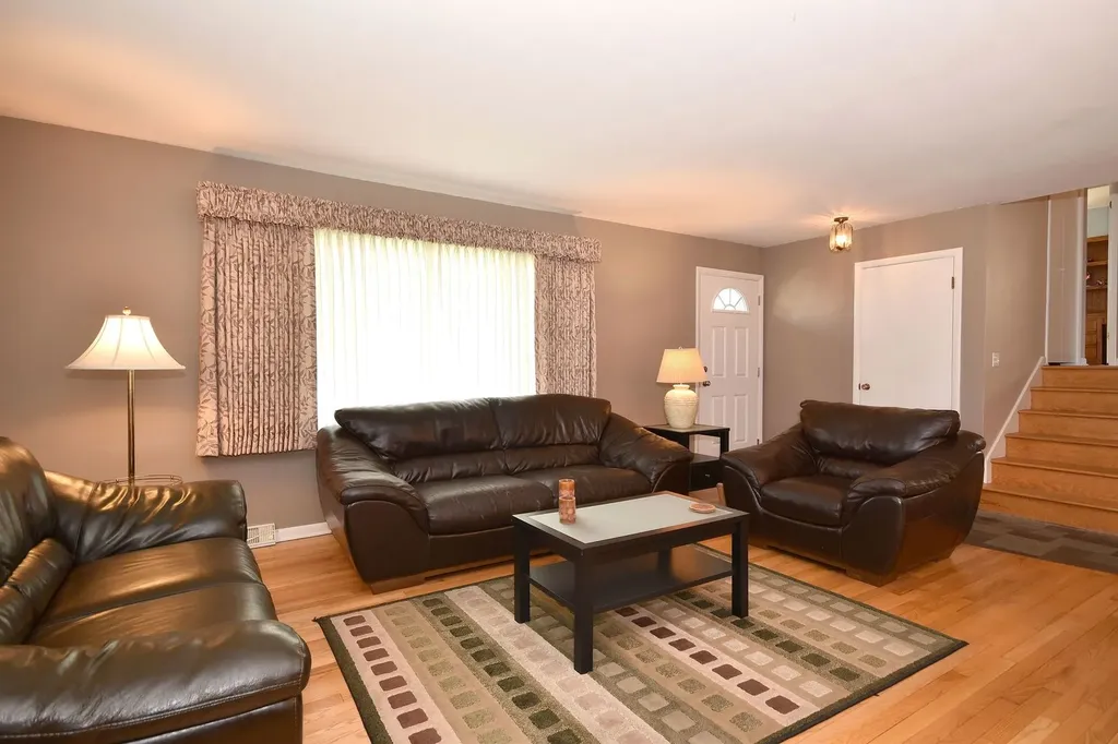861 South Hawthorne Avenue Elmhurst IL 60126