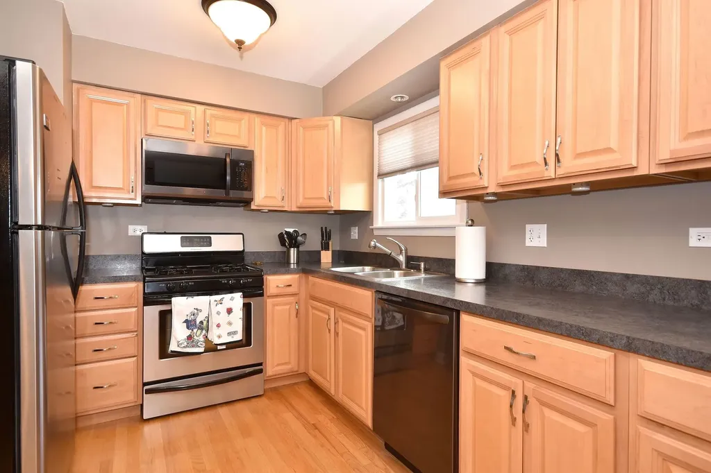 861 South Hawthorne Avenue Elmhurst IL 60126