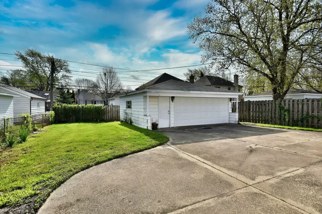 861 South Hawthorne Avenue Elmhurst IL 60126