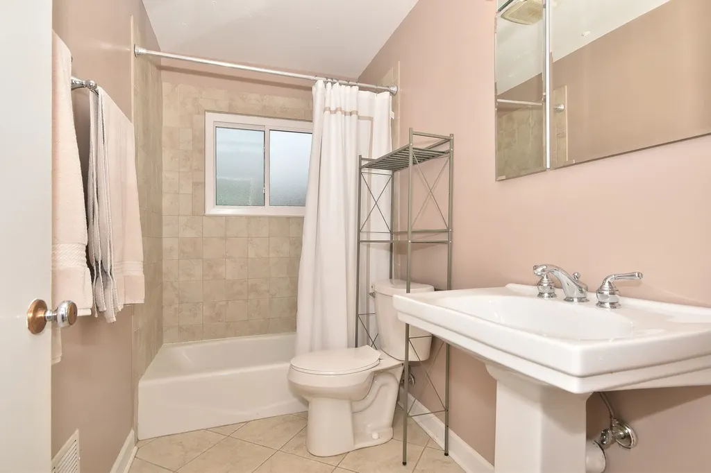 861 South Hawthorne Avenue Elmhurst IL 60126
