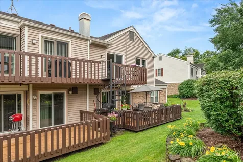 205 Millington Way St. Charles IL 60174