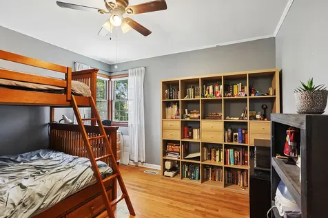 523 West Winchester Road Chicago Heights IL 60411