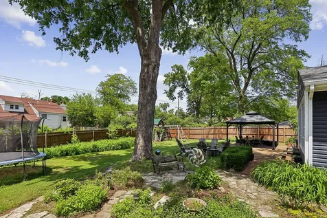 523 West Winchester Road Chicago Heights IL 60411