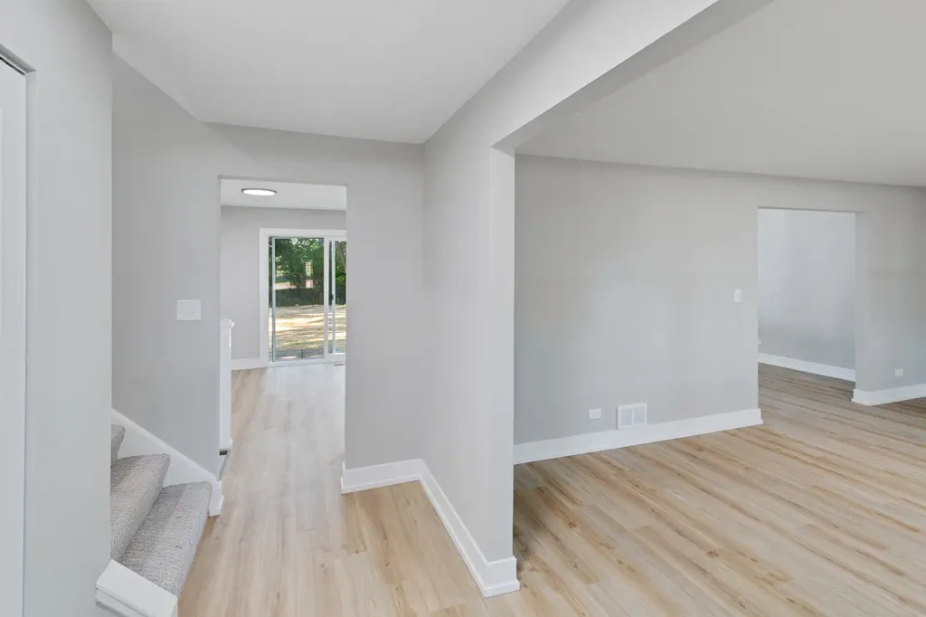 28W555 Leverenz Road Naperville IL 60564