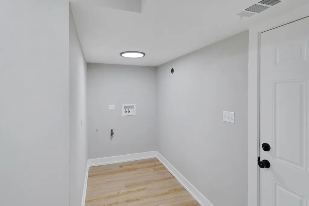 28W555 Leverenz Road Naperville IL 60564