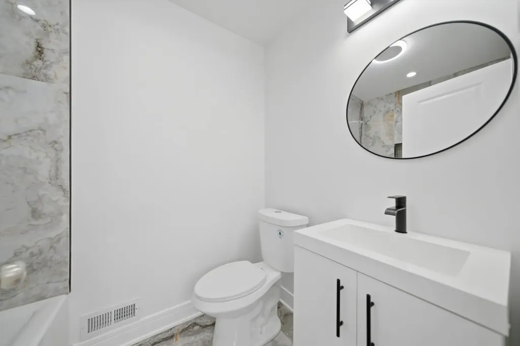 1034 West 87th Street Chicago IL 60620
