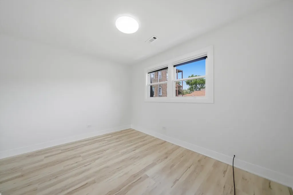 1034 West 87th Street Chicago IL 60620