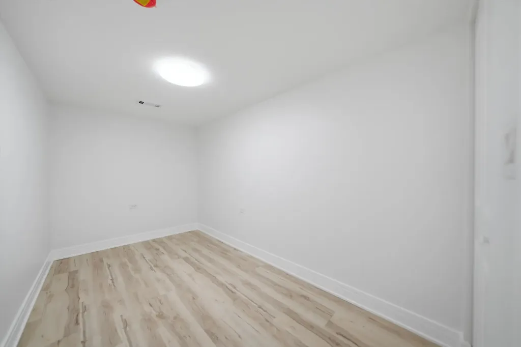 1034 West 87th Street Chicago IL 60620
