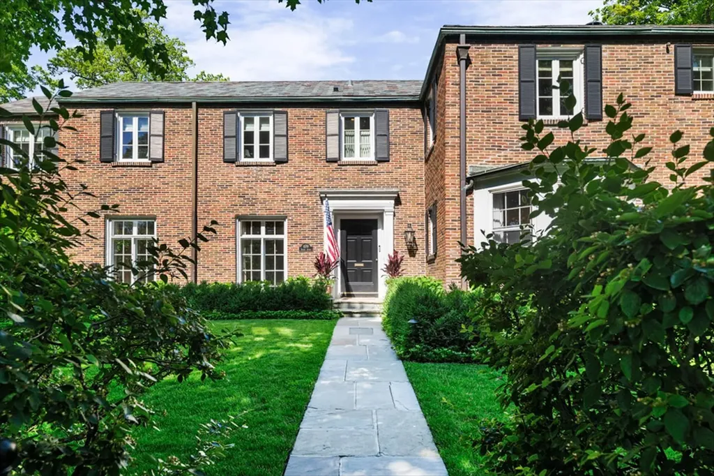 870 Bryant Avenue Winnetka IL 60093