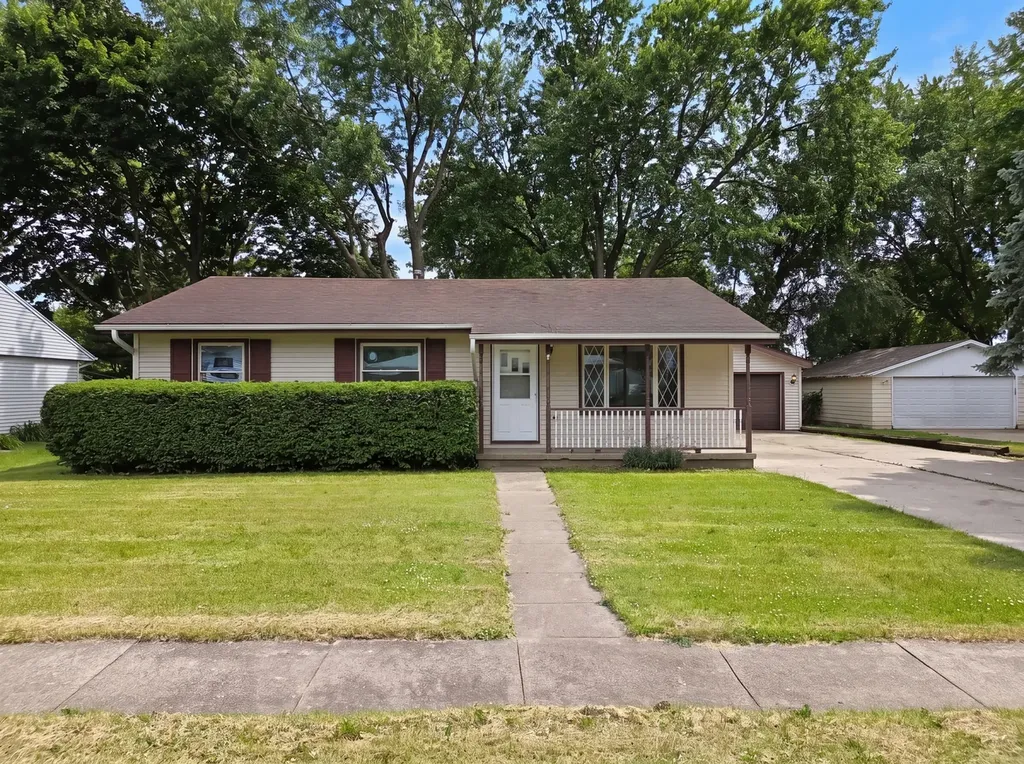 400 Phyllis Avenue Rochelle IL 61068