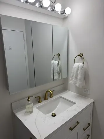 10 East Ontario Street Chicago IL 60611