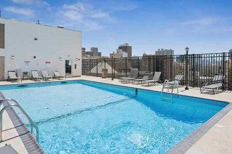 450 West Briar Place Chicago IL 60657